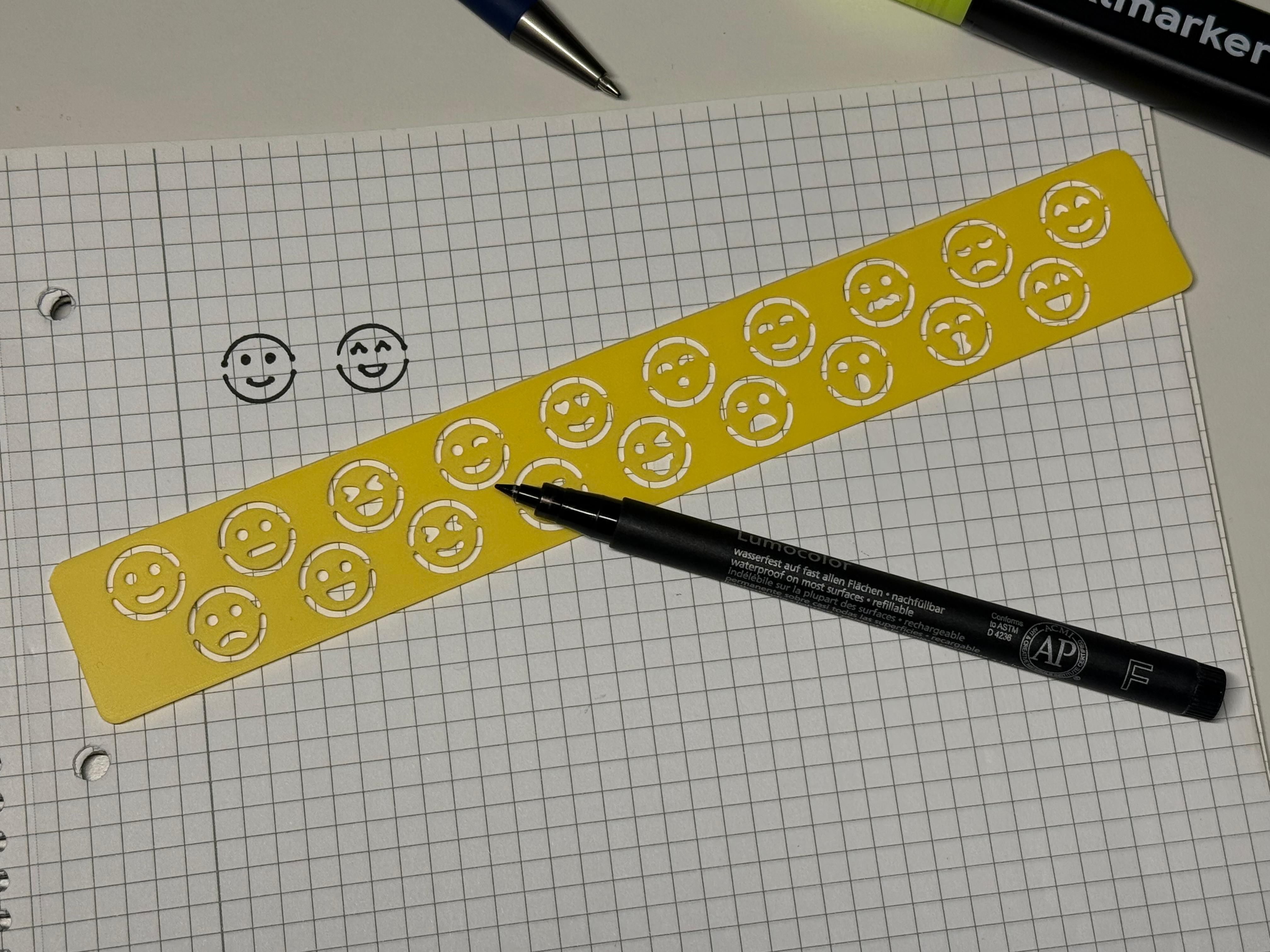 Miniatura 1 do modelo 3D Smiley Stencil/Ruler Template for School/Notes