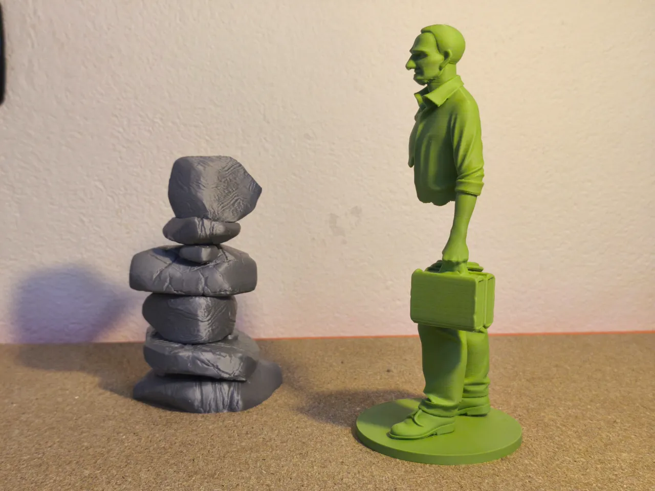 The Traveler sculpture view 4