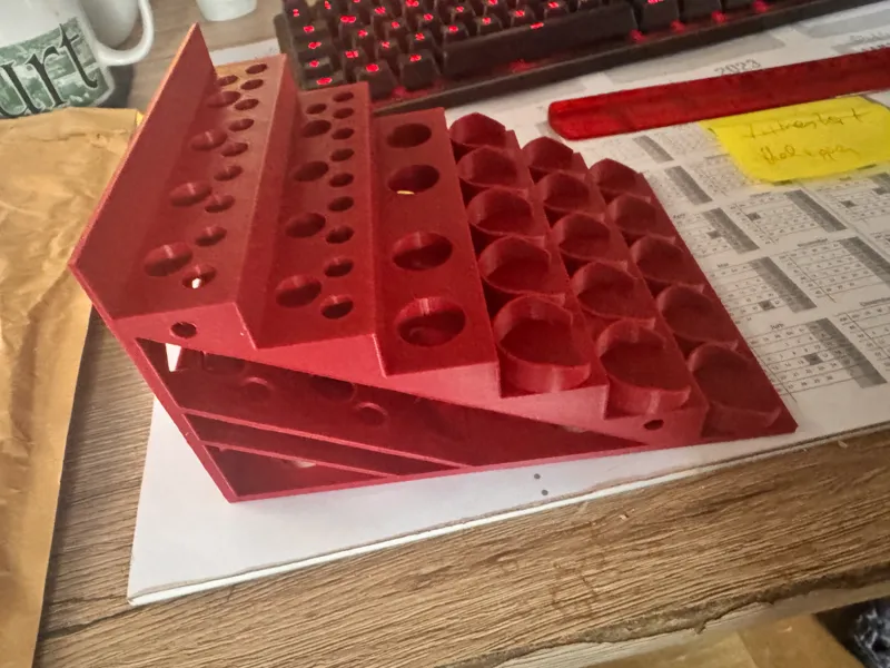 Brush and Paint bottle stand