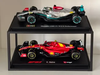 Bburago f1 1:43 Scale Diecast Display Stand