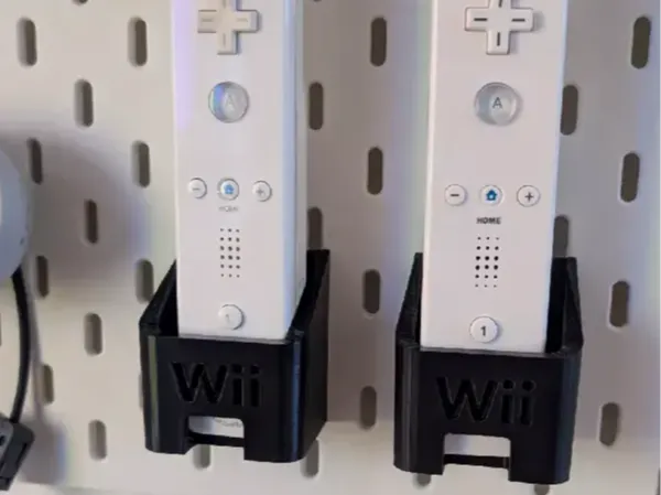 Support Skadis pour télécommande Wii