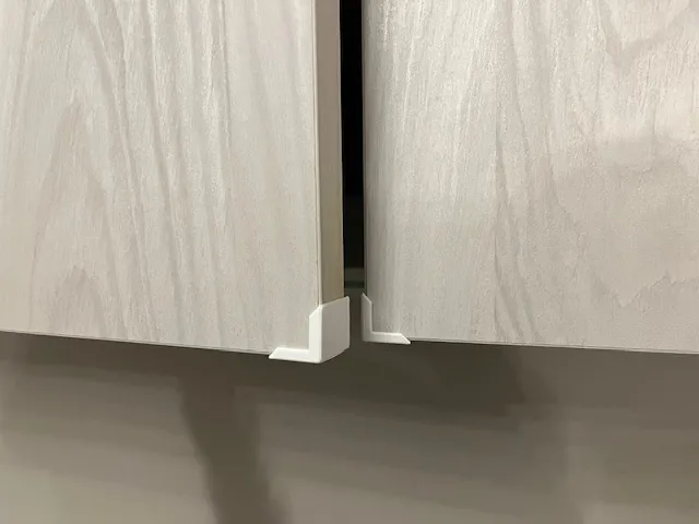 Cabinet corner protector