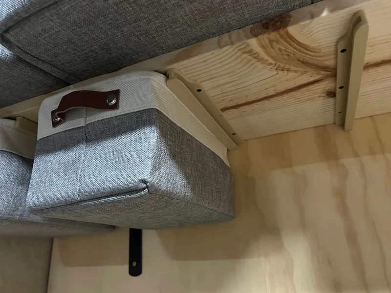 Undermount Bracket for Basket