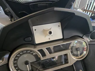 BMW K1600 dashboard RAM mount