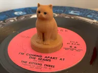 Chat déco pour vinyles — photo 1