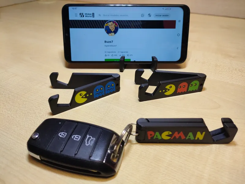 llavero mini smartphone PacMan