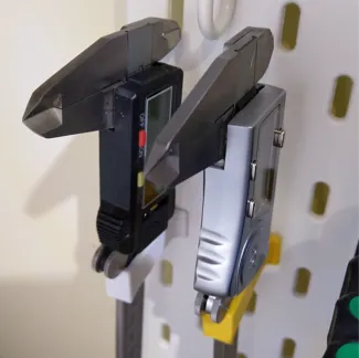 Ikea-Skadis Messschiebehalter