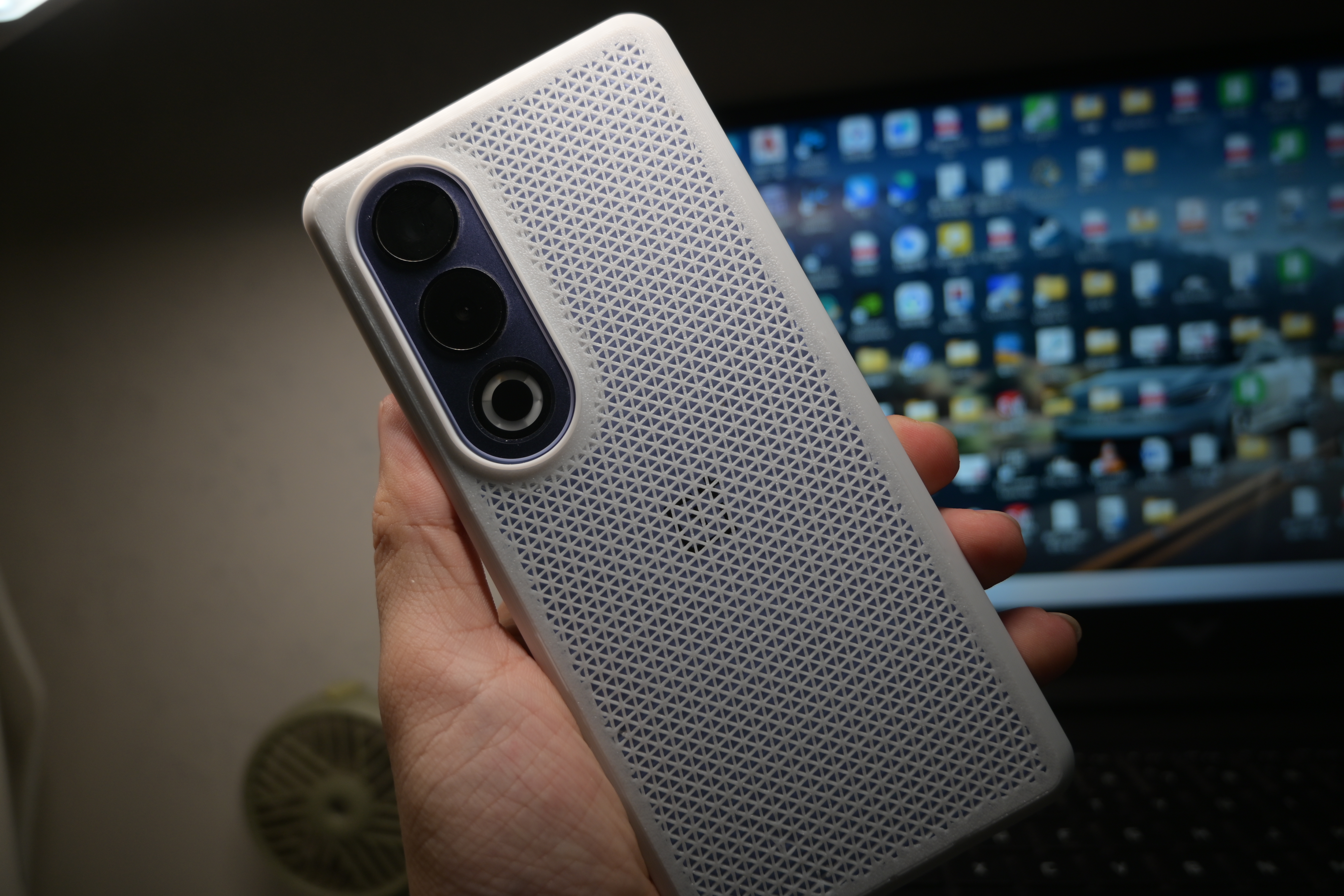 Miniatura 2 do modelo 3D OnePlus Ace3V 镂空手机壳 带镜头保护