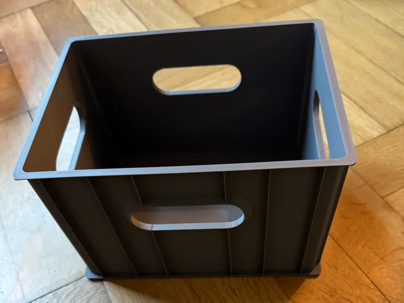 Stackable and portable box