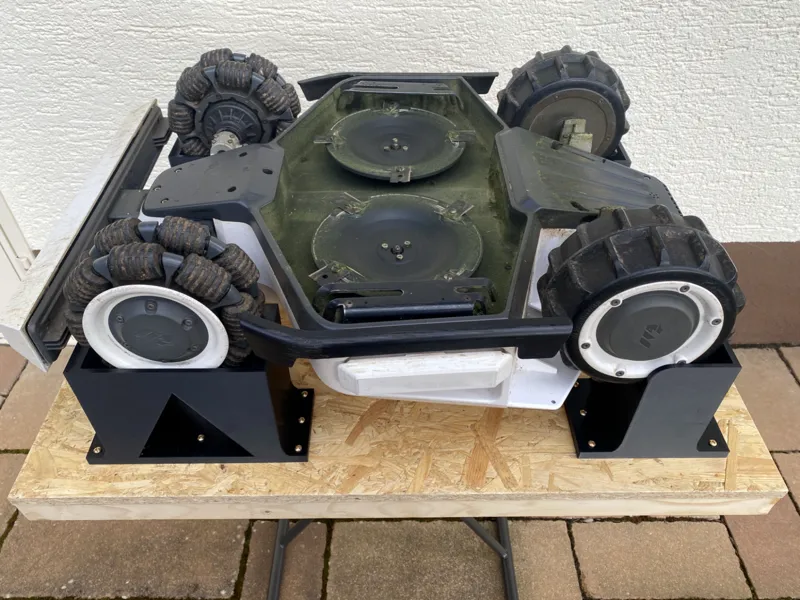Mammotion Luba AWD 5000 - Serviceständer