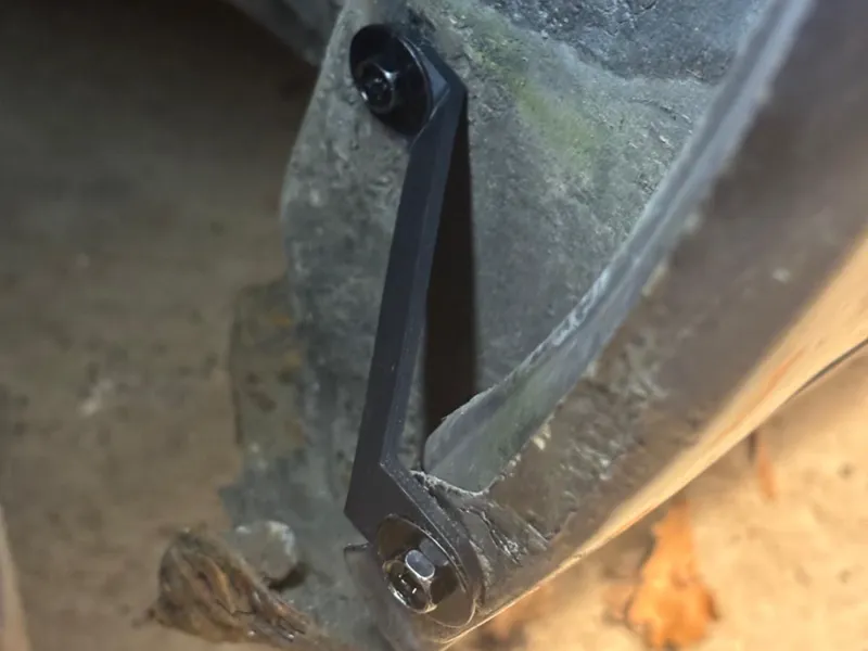 Volvo 740 front Fender Holder