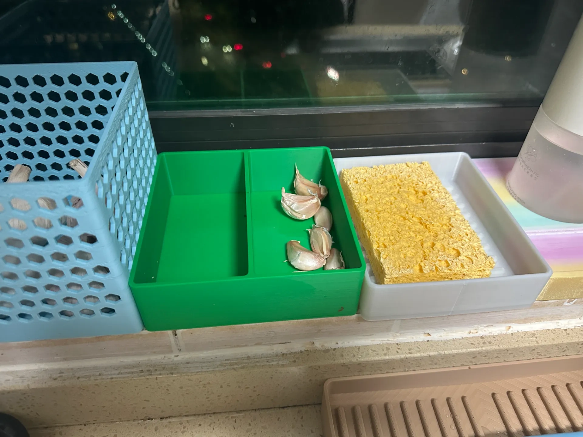 Miniatura 2 do modelo 3D 可堆叠厨房生姜蒜头收纳盒系列