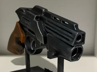 Colonial Standard Military Sidearm (bsg 2004)