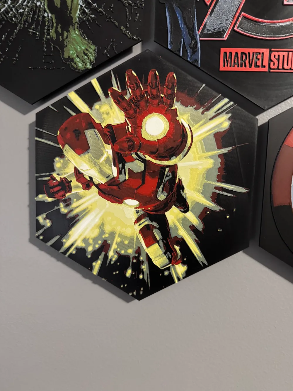 Iron Man Hueforge - ChromaLink - Free 3D Print Model - MakerWorld
