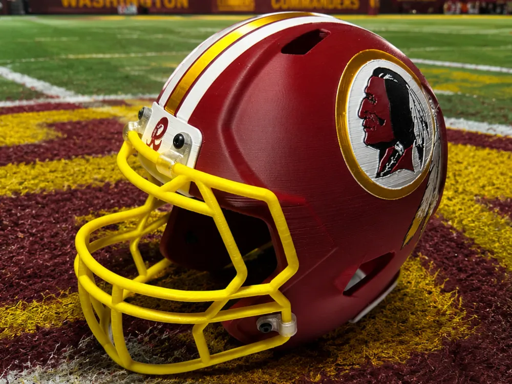 Pieza para disfraz o exhibición: Washington Redskins Retro Mini Football Helmet. Referencia del modelo original.