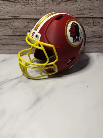 Pieza para disfraz o exhibición: Washington Redskins Retro Mini Football Helmet — vista de referencia 3