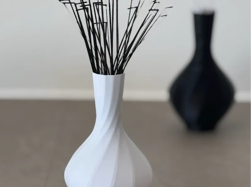 Beautiful twisted purge line vase