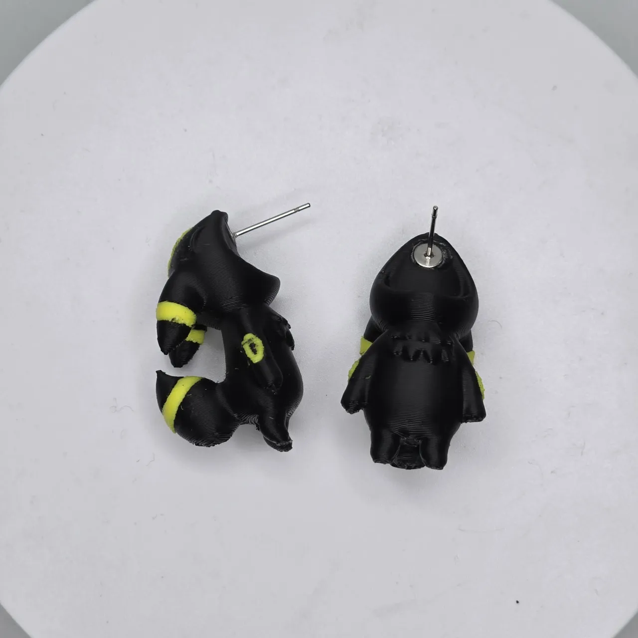Umbreon Chomper Earrings view 3