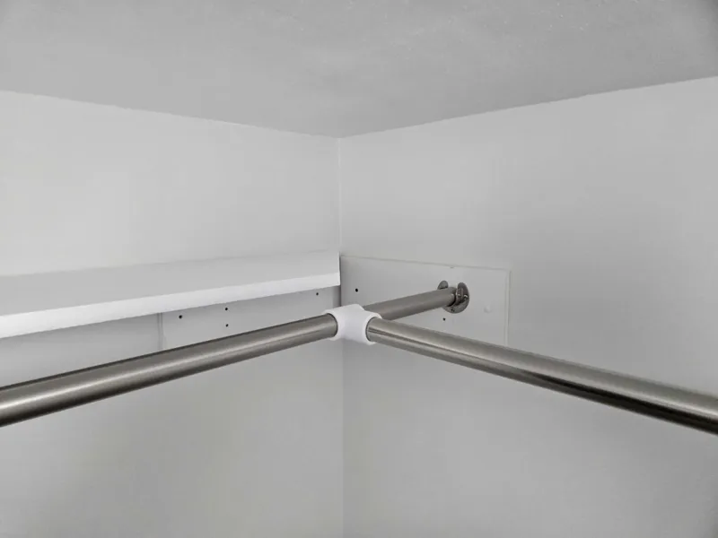 Closet Rod Tee Connector, Round