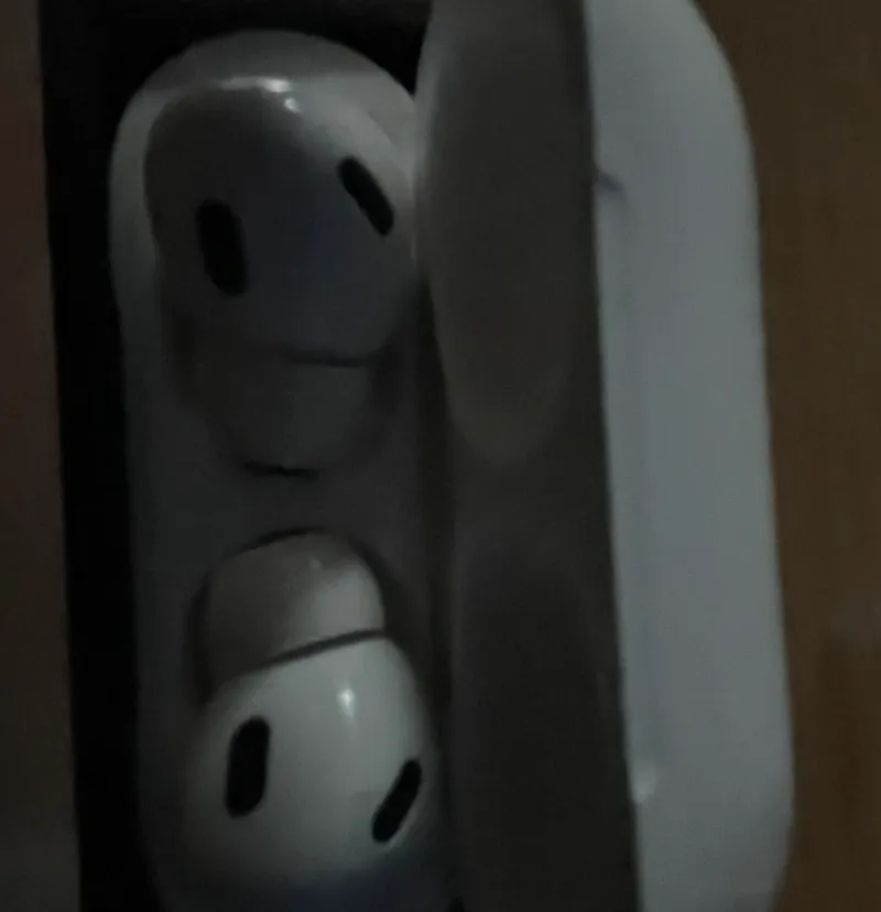 AirPods Pro v2 holder with cable space