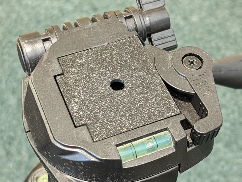 Jessops standard tripod mount plate