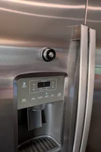 Bolt With Clicker With Magnets