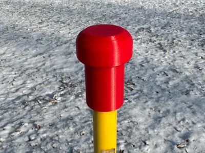 Winter pole marker cap