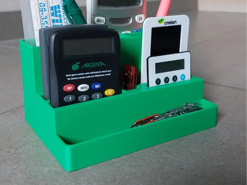 Desk organizer