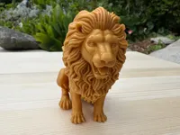 Figurine de lion réaliste — photo 1