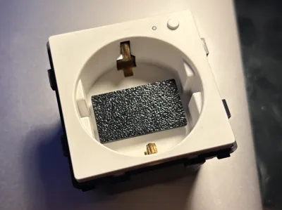 Simple & Safe Outlet Plug for Kids (EU Tested)