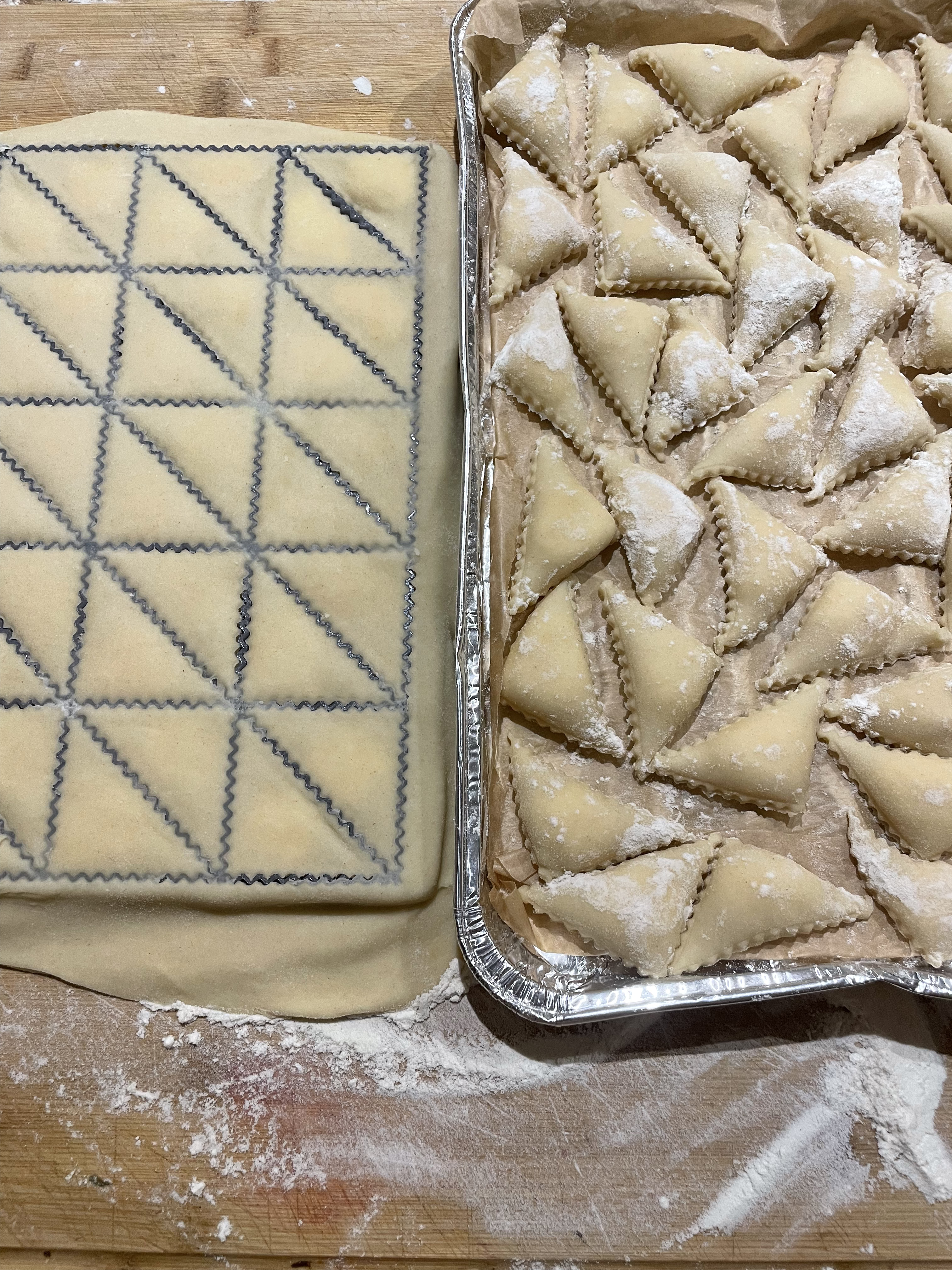 Miniatura 3 do modelo 3D Ravioli & Dumpling Maker Form (Triangle Pockets)