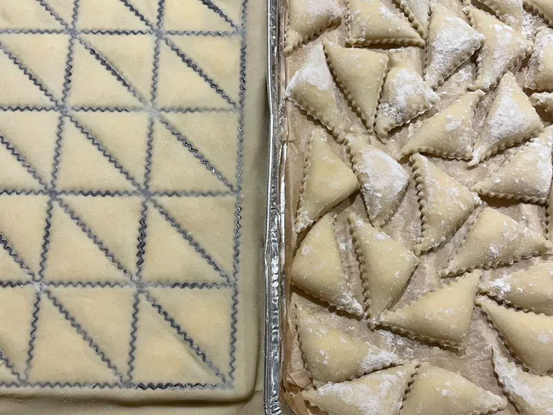 Ravioli & Dumpling Maker Form (Triangle Pockets)