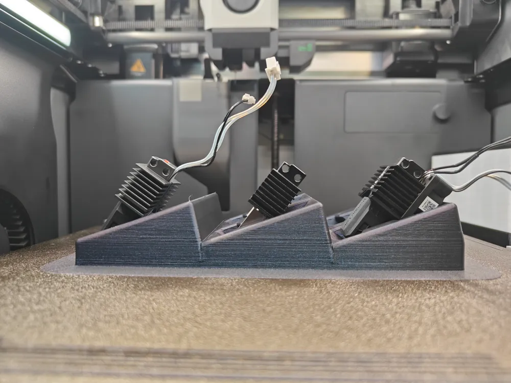 Spare Hotend holder by YEETY MC3D PRINT TECH - MakerWorld
