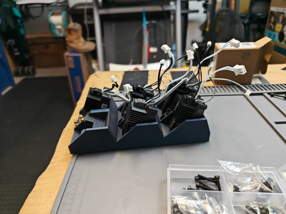 Spare Hotend holder by YEETY MC3D PRINT TECH - MakerWorld