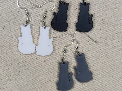 Cat Anita Earrings – Minimalist Feline Charm