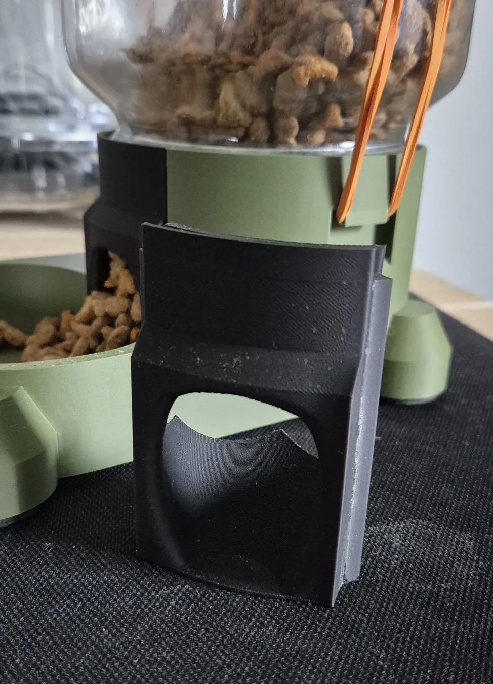Cat feeder - gravity - Free 3D Print Model - MakerWorld