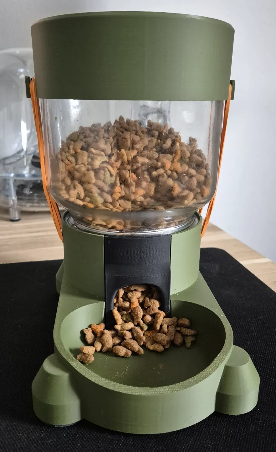 Cat feeder - gravity - Free 3D Print Model - MakerWorld