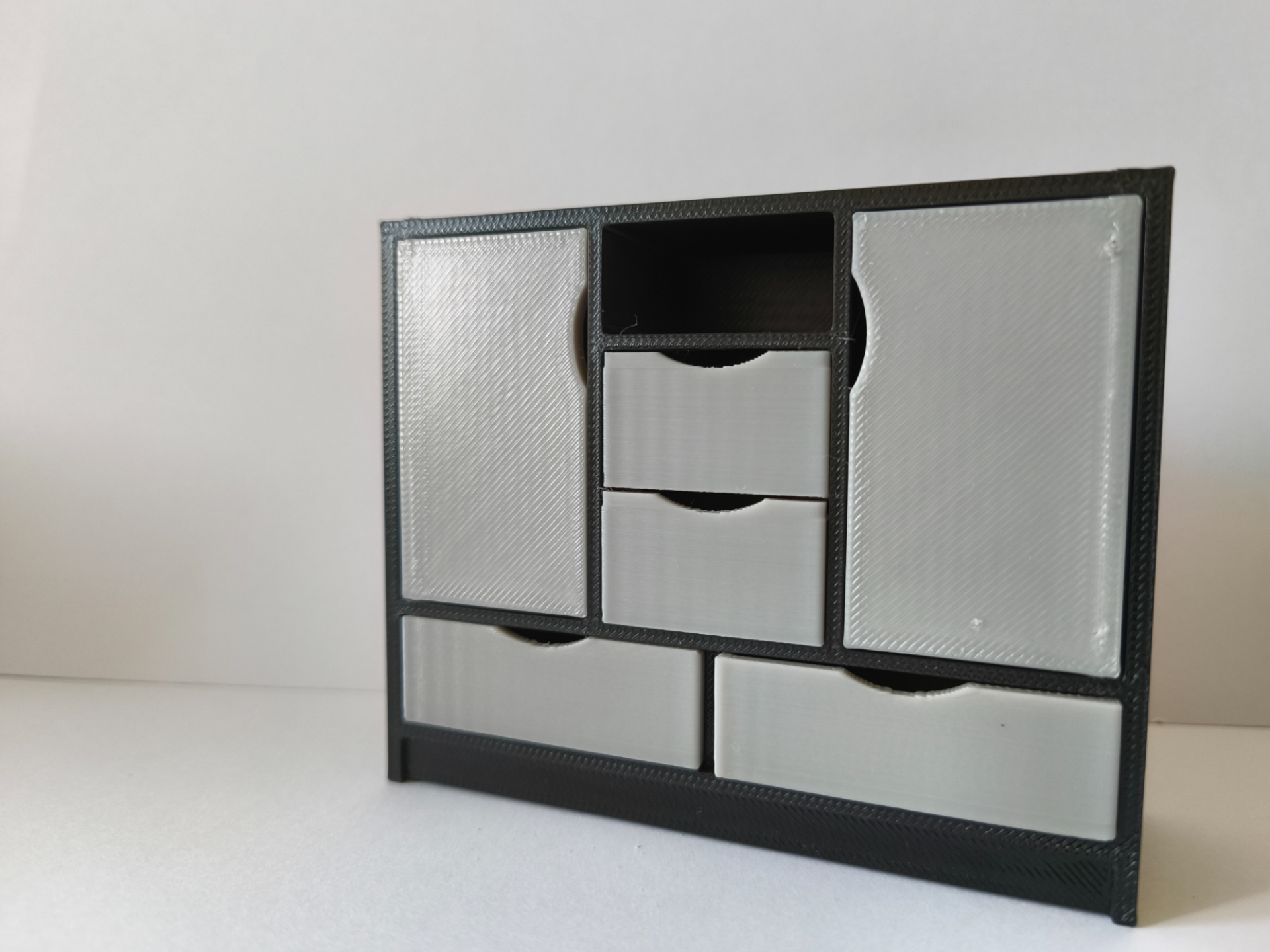 Miniature dollhouse dresser