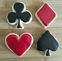 Set de 4 emporte-pièces cartes à jouer — photo 3