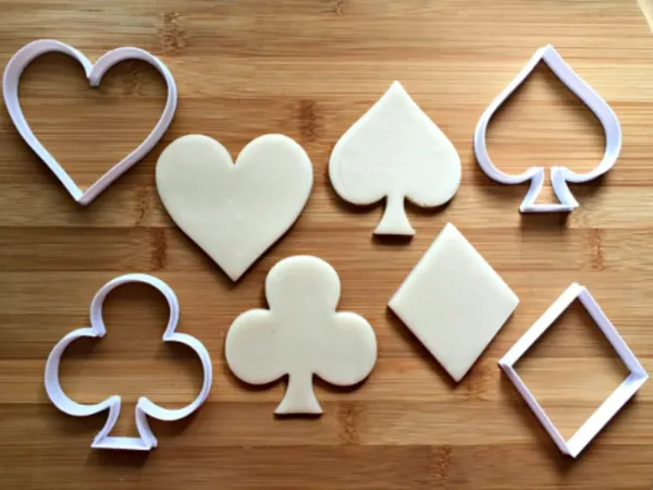 Set de 4 emporte-pièces cartes à jouer
