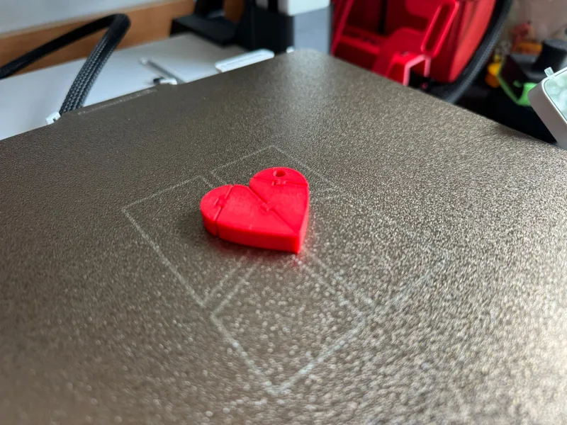 key ring - keychain heart brittle
