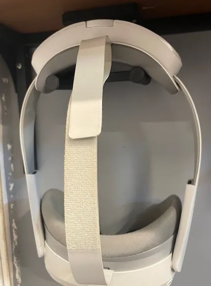 Support mural pour casque VR