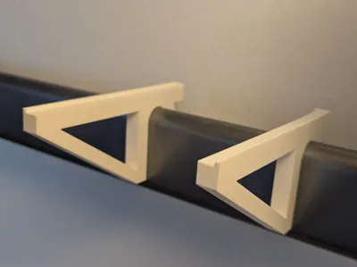 Shelf support for 2cm thick board
