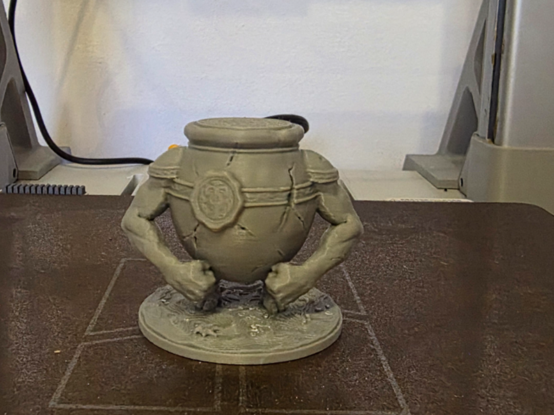 Iron Fist Alexander - Warrior Jar Statue 