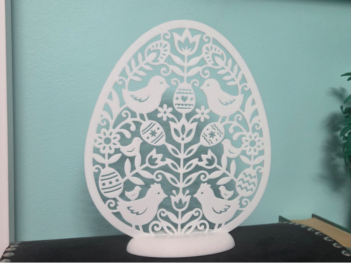 Elegant Folk Easter Egg - Detailed Lace Decoration