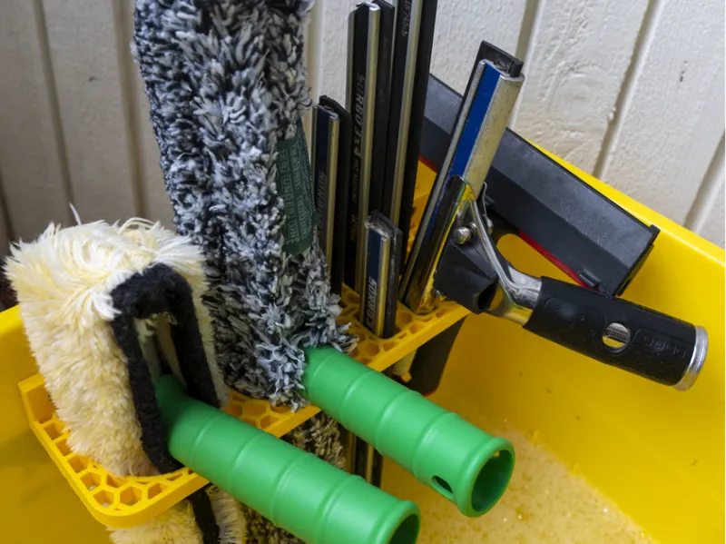PROFESSIONAL WINDOW CLEANING BUCKET ORGANIZER