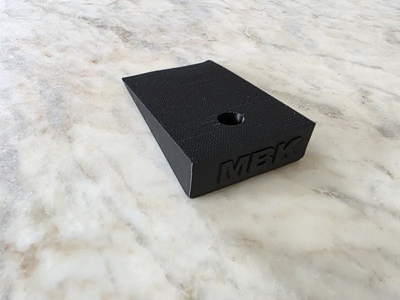 Simple table wedge, door stop