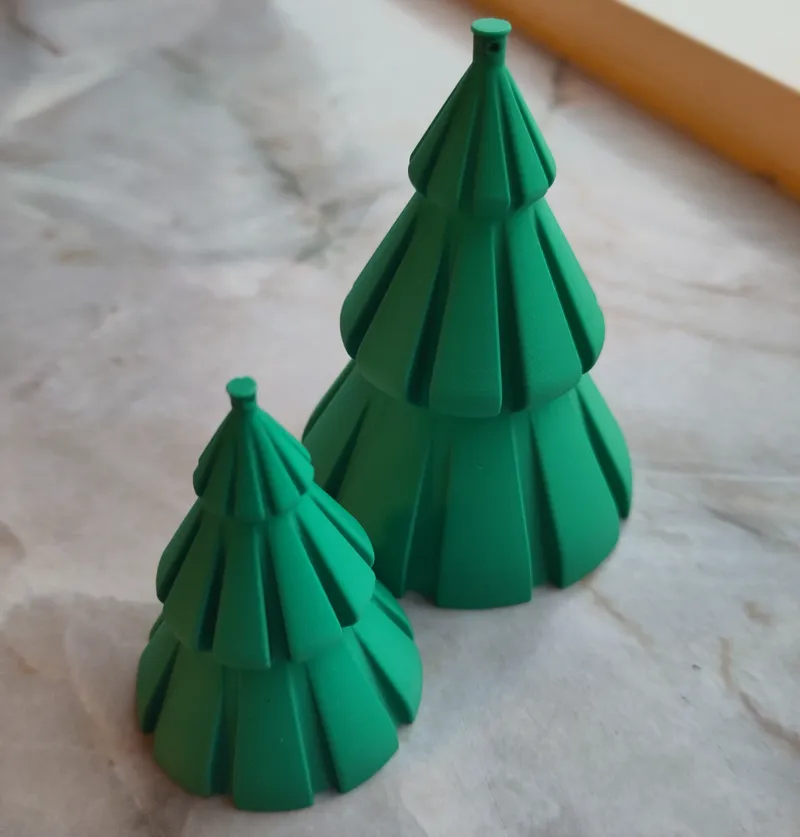 Simple Christmas Tree Decoration