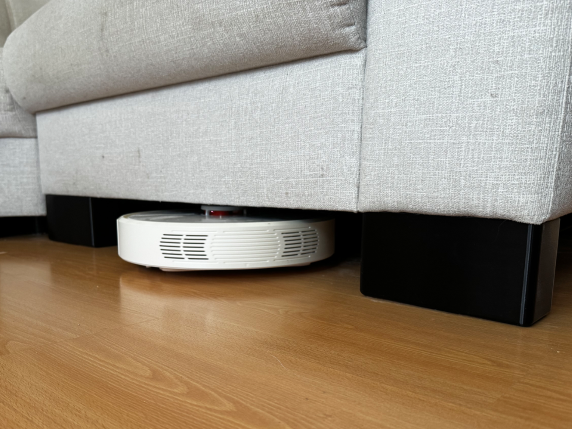 Sofa Height Booster: Robot Vacuum Friendly