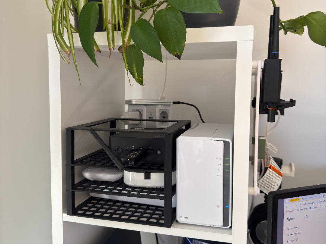 Modulares stapelbares Rack — parametrisch